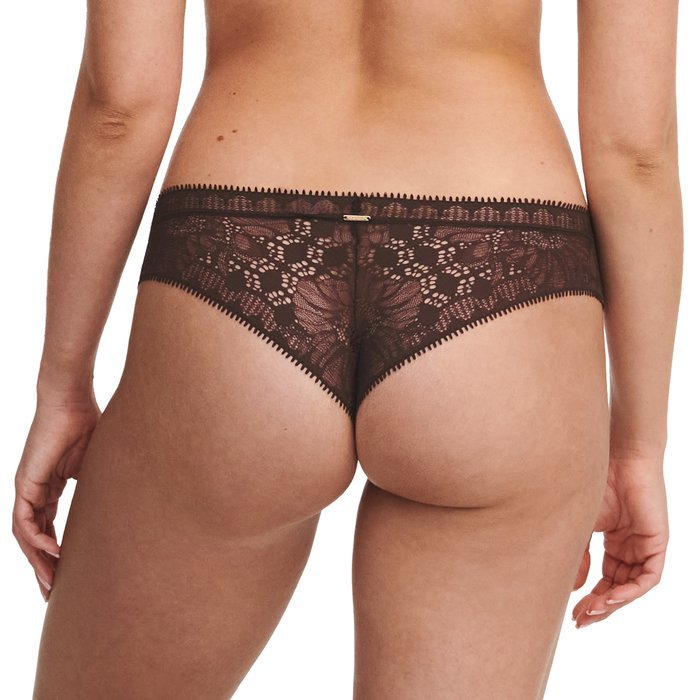 Chantelle Day to night String (Brown)