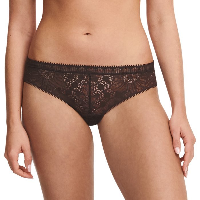 Chantelle Day to night String (Brown)