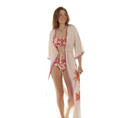 Beachlook 3: Bloemen met een beachy twist